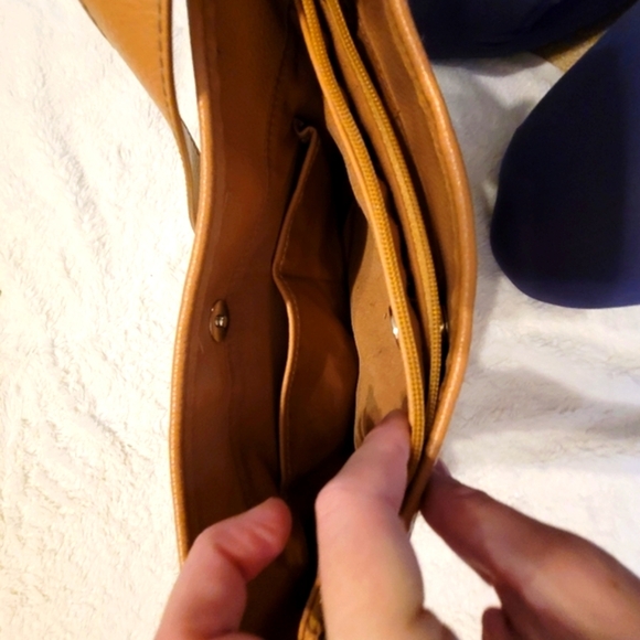 Jamaica Bay multi color purse - Picture 6 of 11